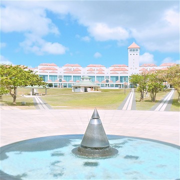 【沖縄バス定期観光バスのりば 8：30発】おきなわワールドと南部戦跡めぐり